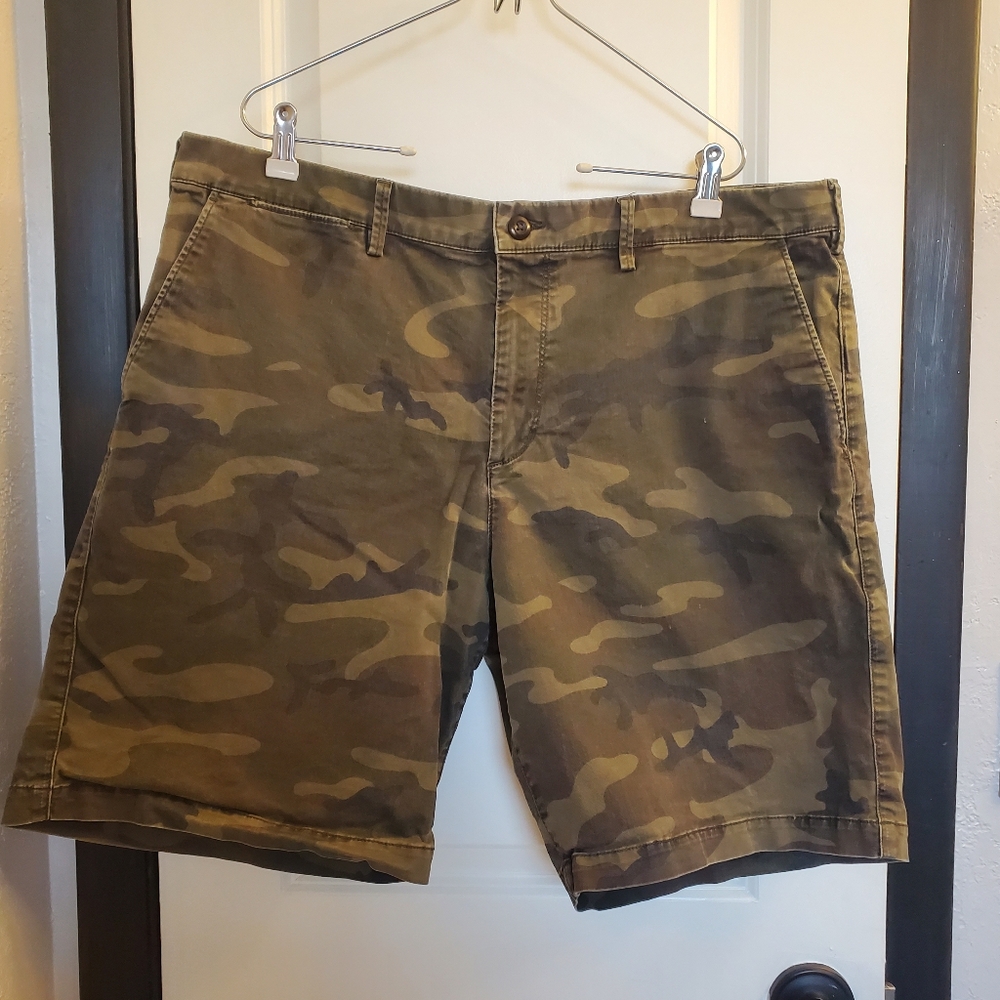 GAP - Men's Green Camouflage Shorts - Size 40